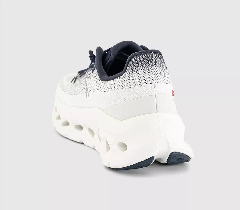 ON Running Cloudtilt Midnight Ice